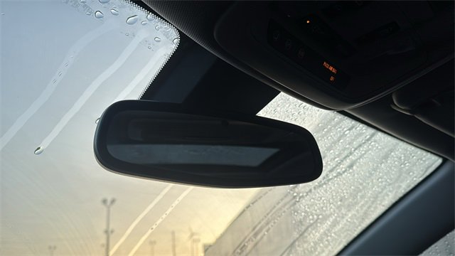 Used 2018 Chevrolet Malibu LT image 24