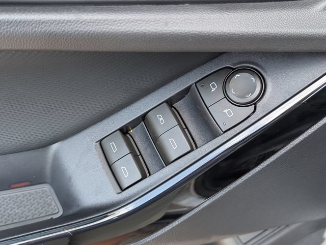 New 2026 Chevrolet Equinox LT w/ Convenience Package II FWD image 13