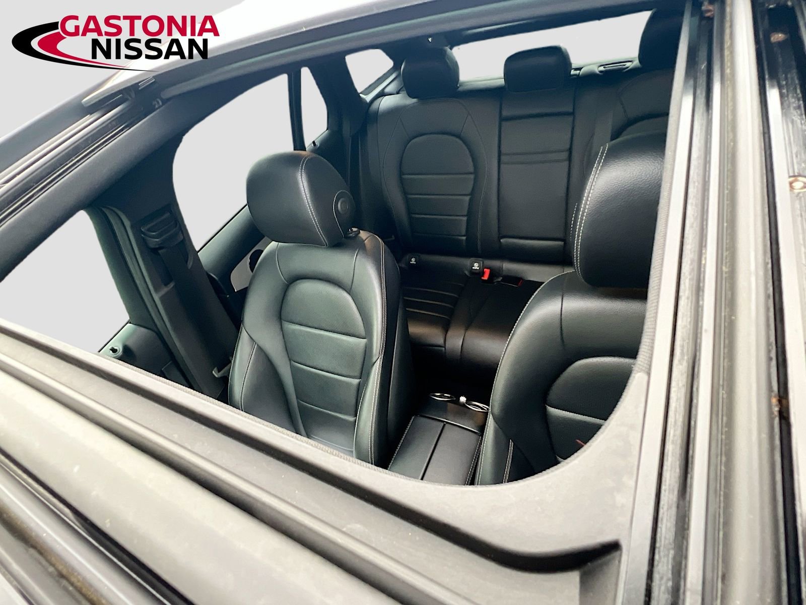 Used 2022 Mercedes-Benz GLC 300 image 27