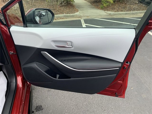 Used 2025 Toyota Corolla SE image 13