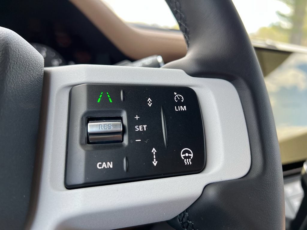 New 2026 Land Rover Defender 130 X-Dynamic SE AWD/4WD image 13