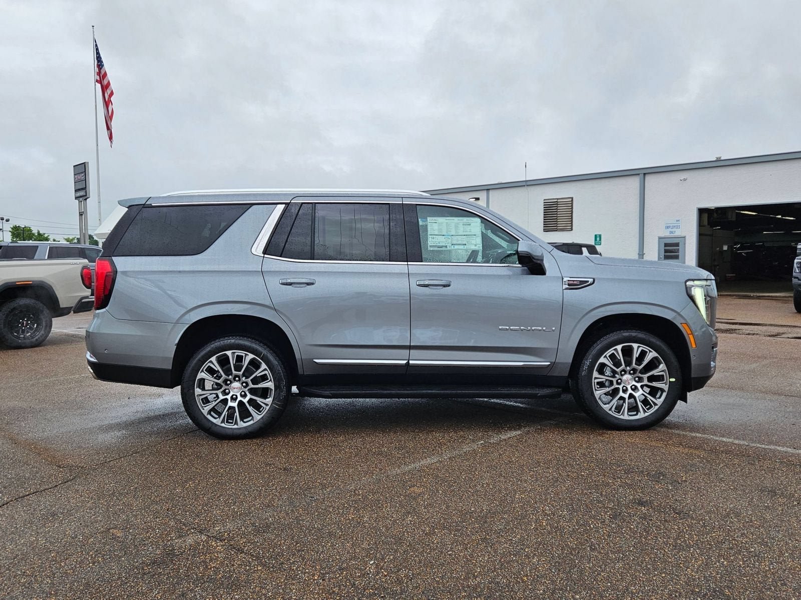 New 2026 GMC Yukon Denali AWD/4WD image 7