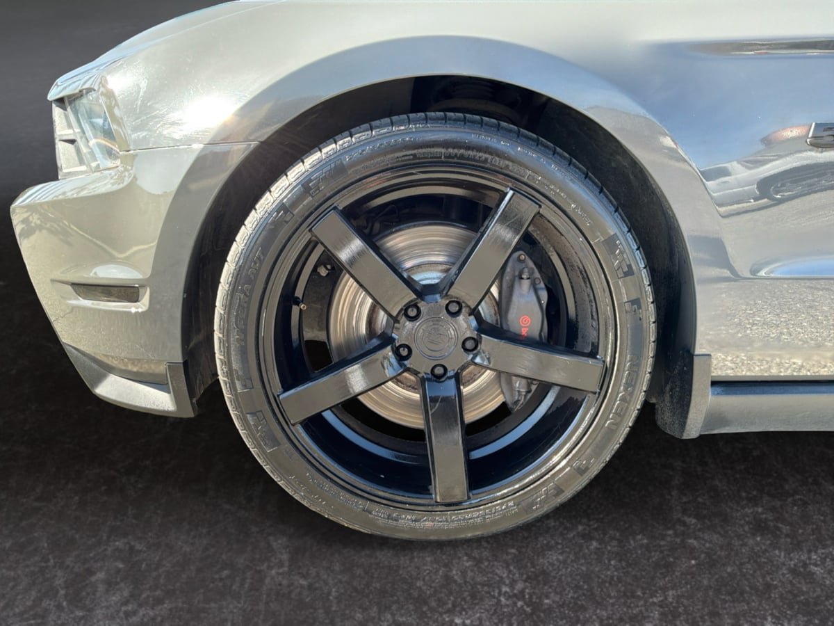 Used 2011 Ford Mustang GT Premium w/ Brembo Brake Pkg RWD image 9