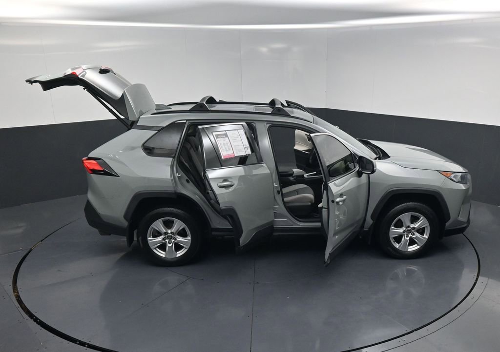 Used 2021 Toyota RAV4 XLE w/ Convenience Package FWD image 24