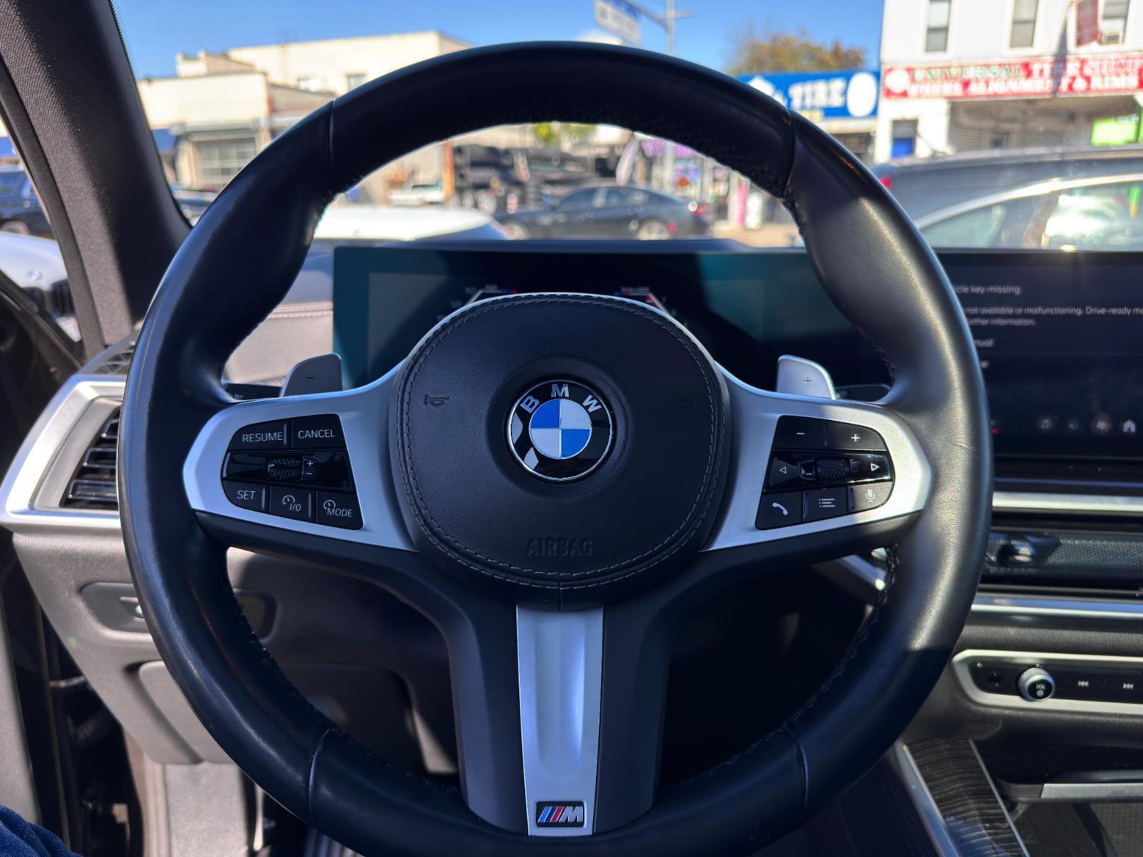 Used 2025 BMW X5 xDrive40i w/ M Sport Package image 17