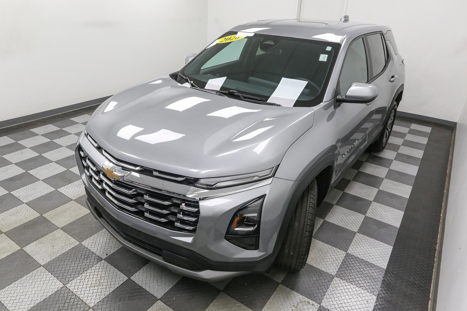 Used 2026 Chevrolet Equinox LT AWD/4WD image 6
