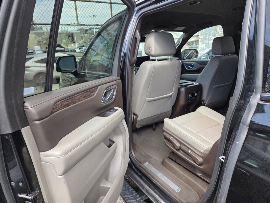 Used 2021 Chevrolet Suburban Z71 w/ Z71 Off-Road Package image 12