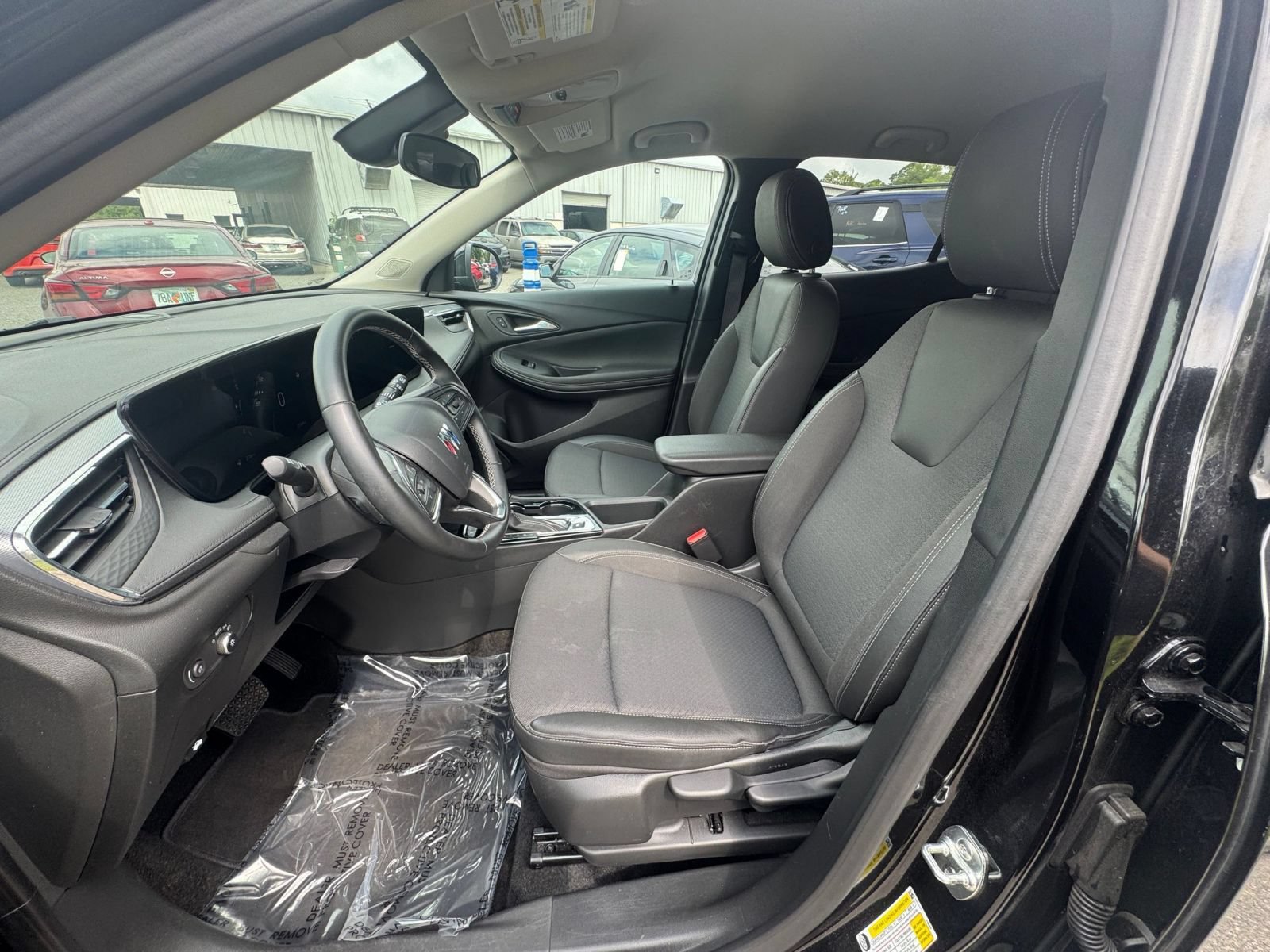 Used 2025 Buick Encore GX Preferred FWD image 25