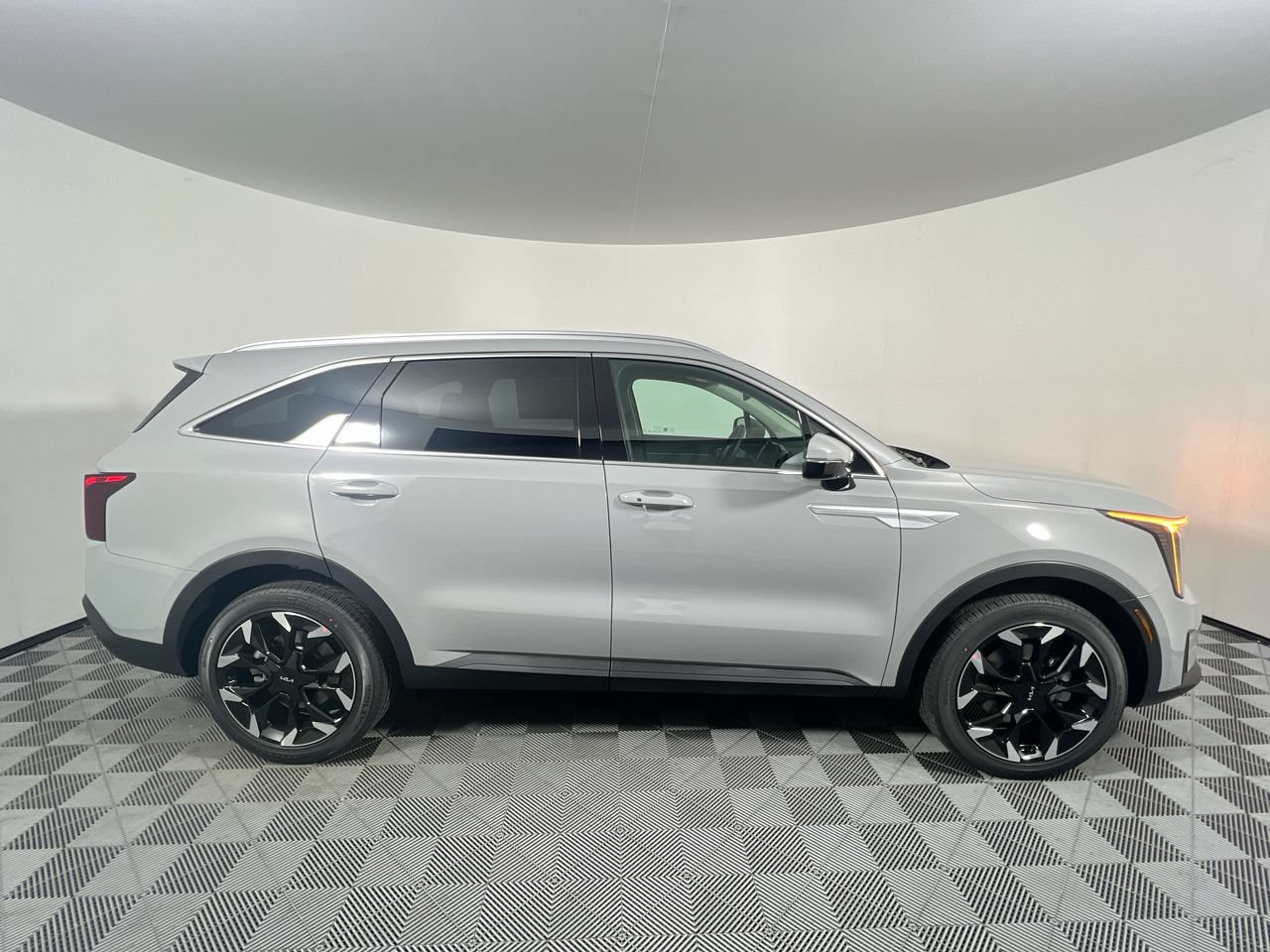 New 2026 Kia Sorento EX w/ EX Premium Package FWD image 2