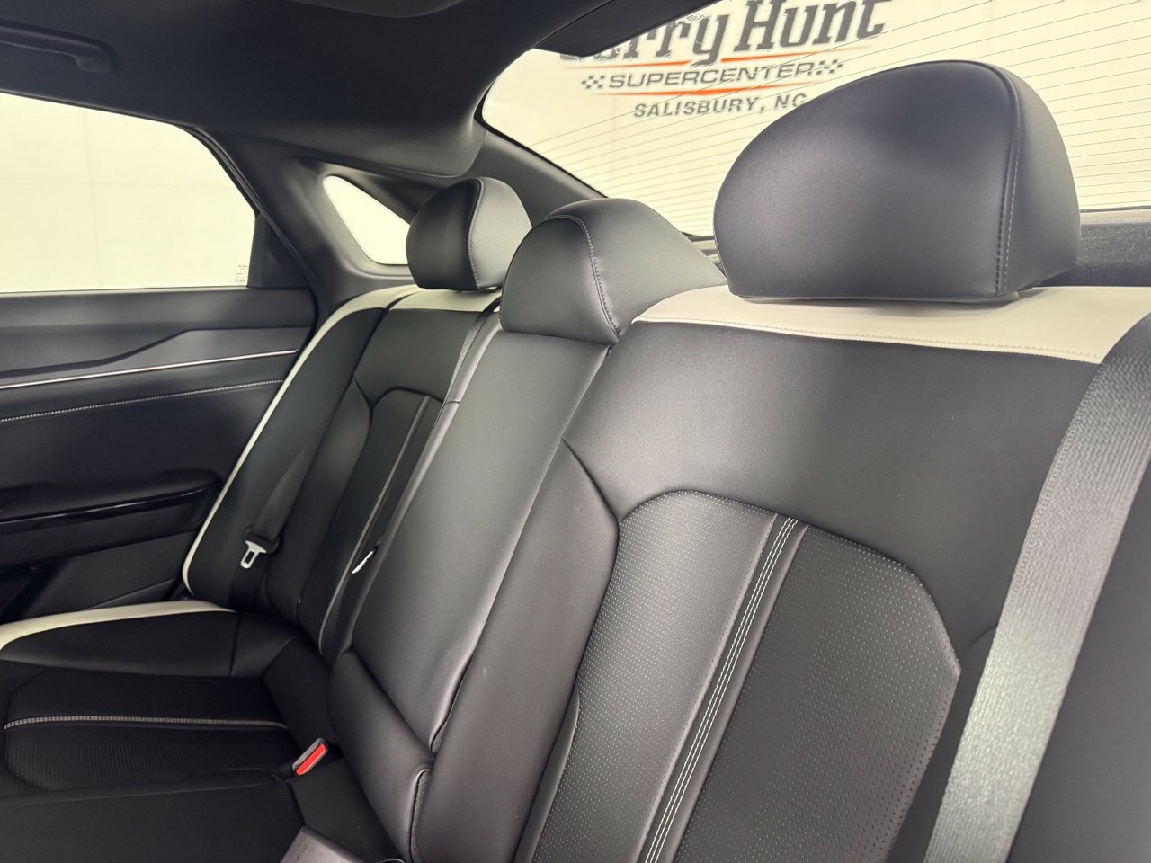 Used 2025 Kia K5 GT-Line w/ GT-Line Premium Package FWD image 28