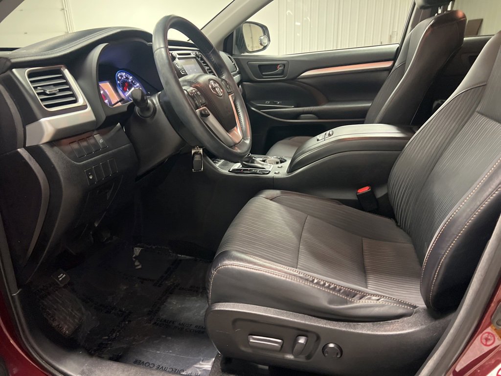 Used 2016 Toyota Highlander LE image 13