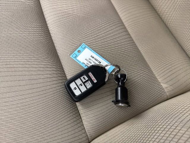 Used 2017 Honda Accord EX image 33