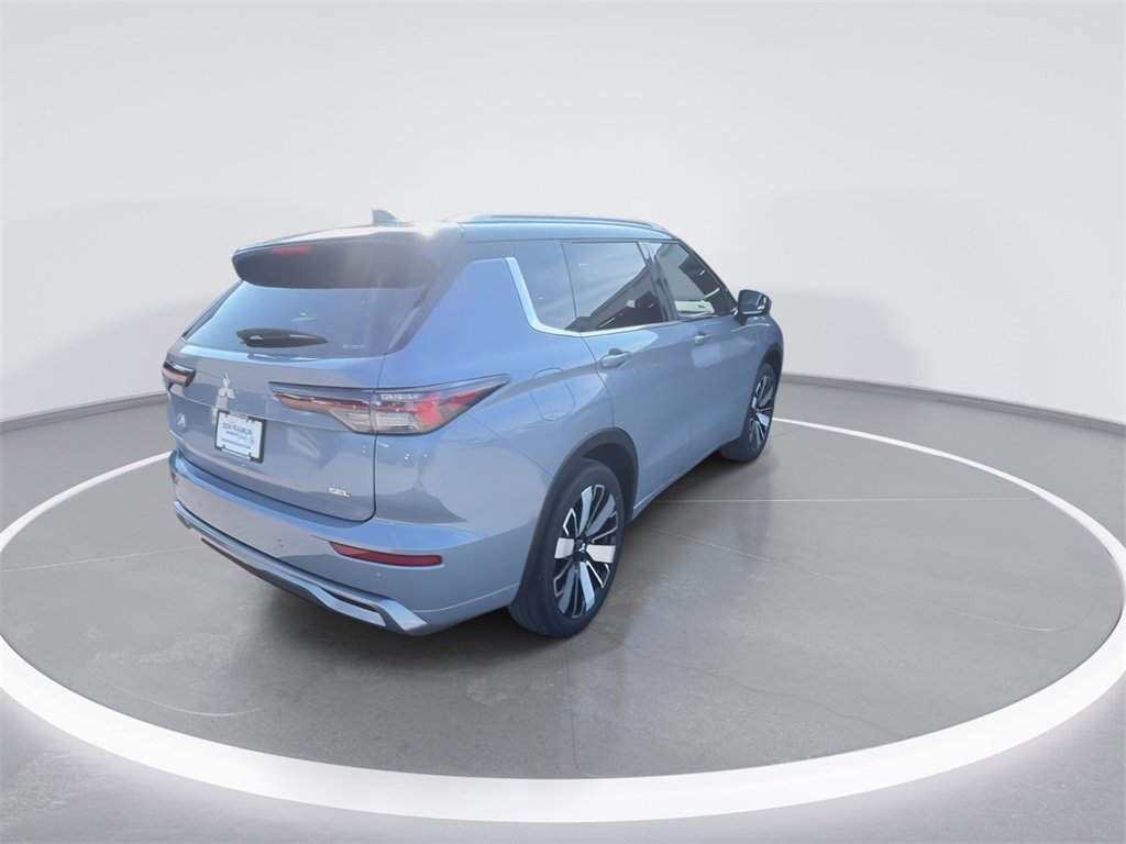New 2025 Mitsubishi Outlander SEL image 8