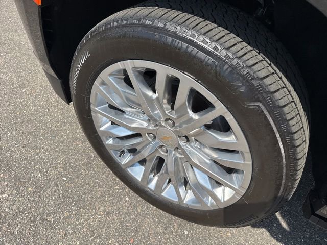 Used 2024 Chevrolet Tahoe Premier w/ Premium Package image 39