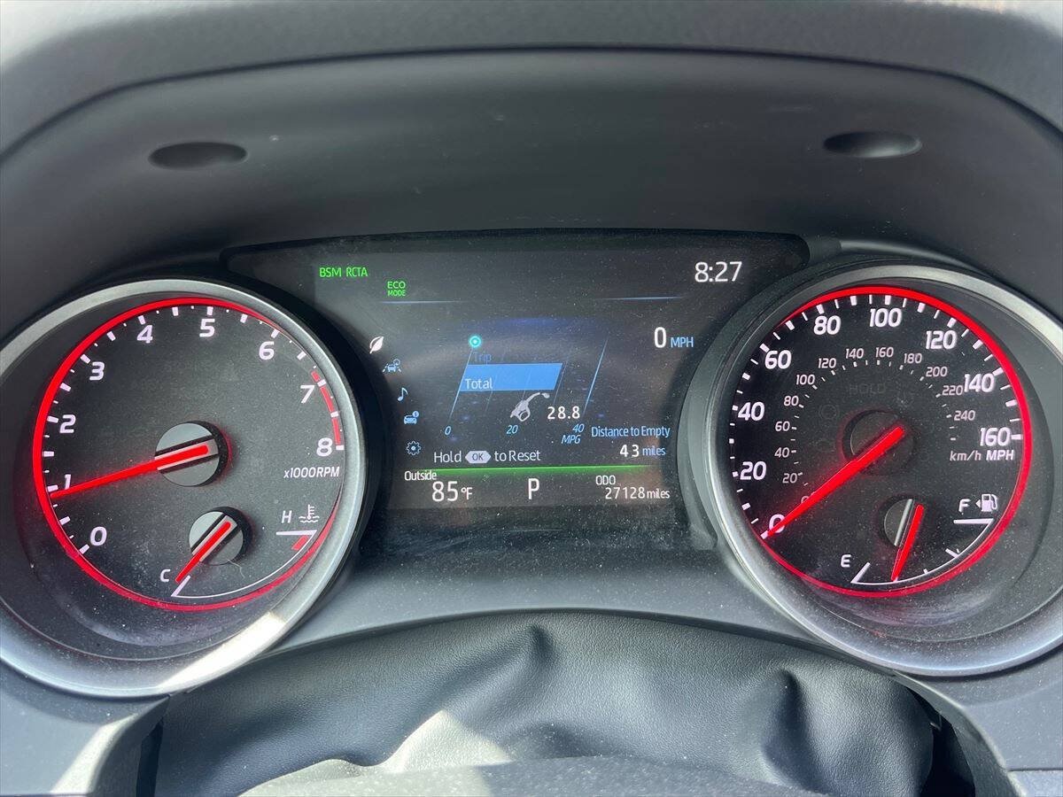 Used 2024 Toyota Camry XSE FWD image 11