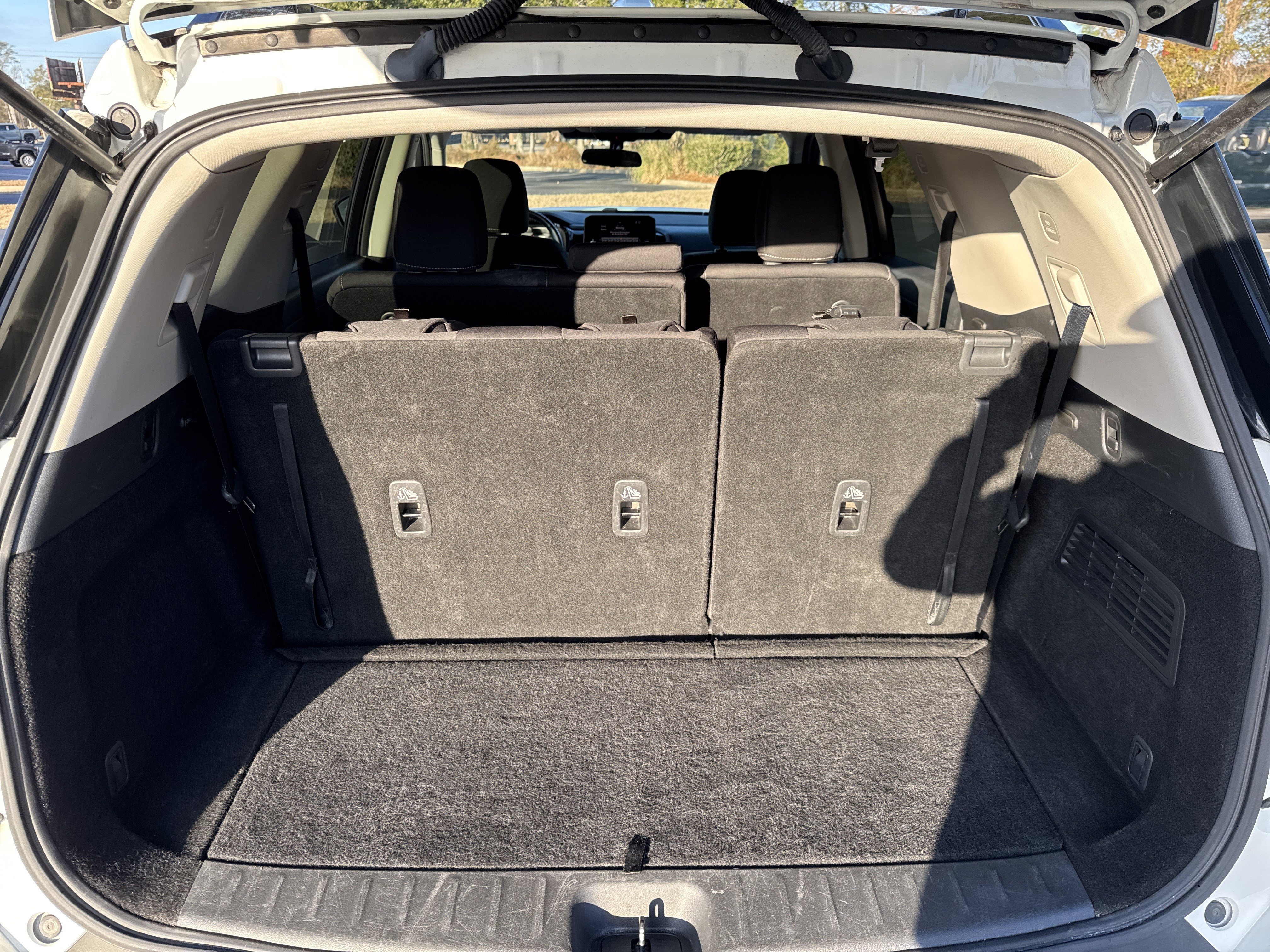 Used 2024 Nissan Pathfinder SV image 28