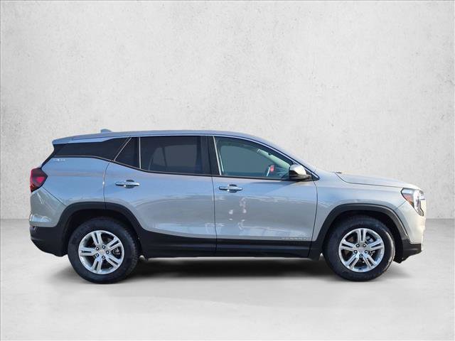 Used 2024 GMC Terrain SLE FWD image 4