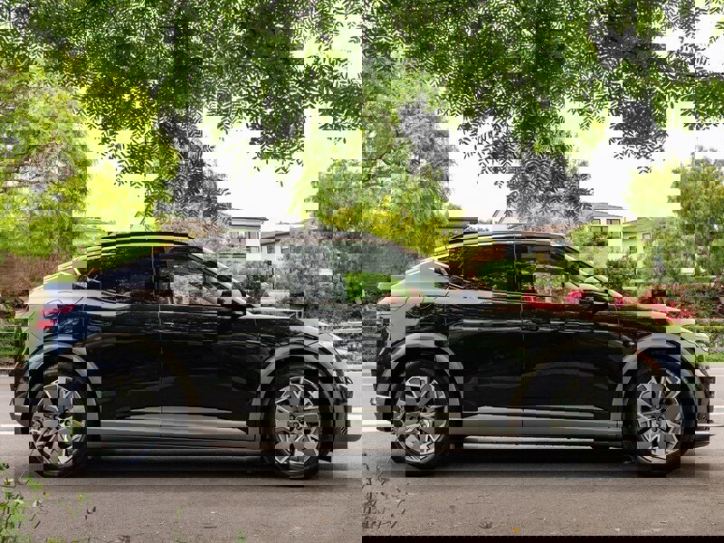 Used 2025 Genesis GV60 RWD image 3