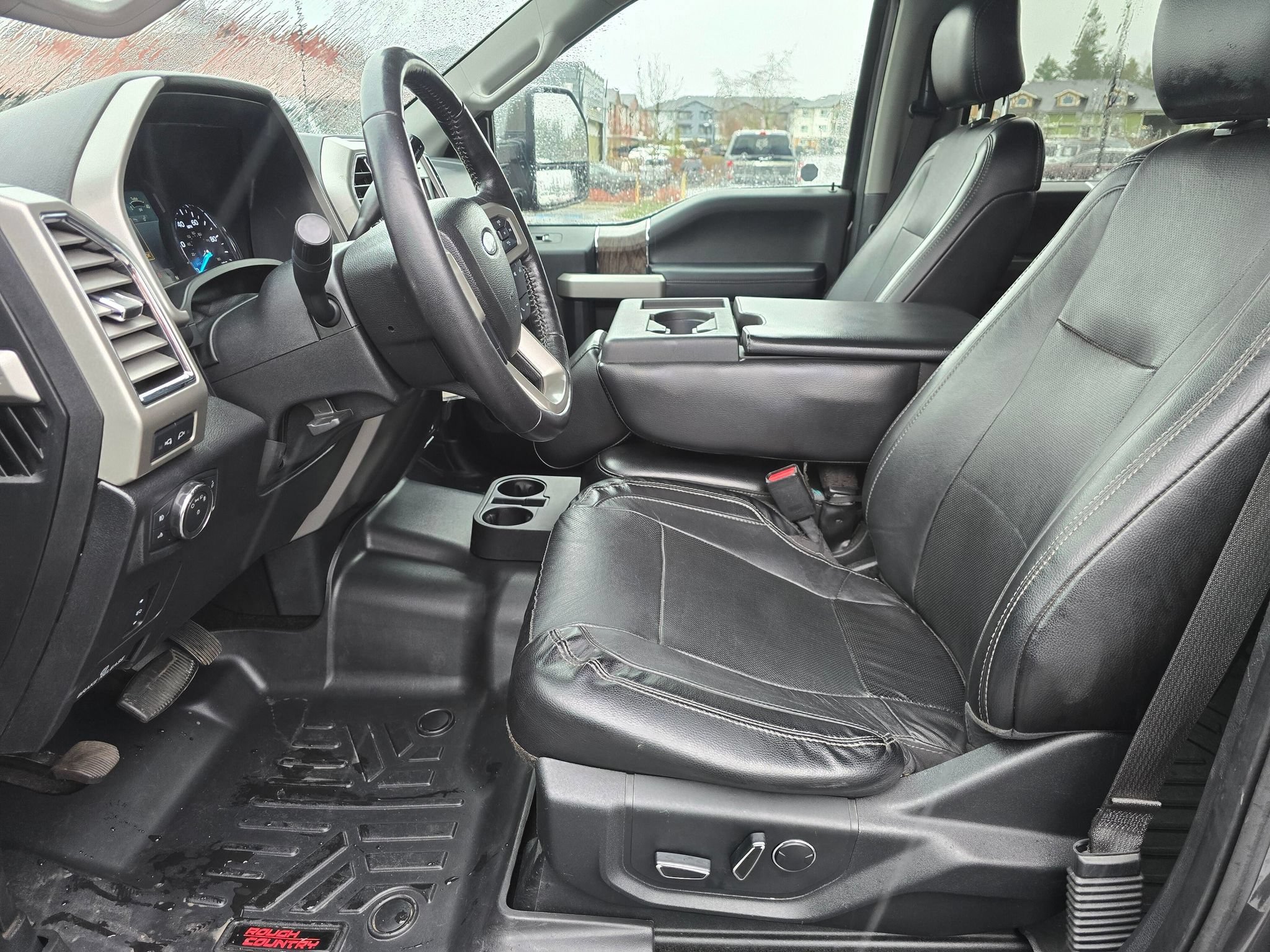 Used 2017 Ford F250 Lariat w/ Lariat Value Package AWD/4WD image 31