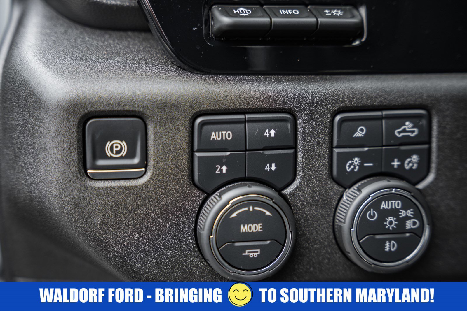 Used 2024 Chevrolet Silverado 3500 High Country w/ High Country Premium Package image 55