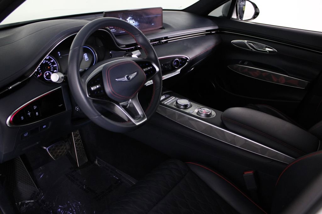 Used 2022 Genesis GV70 3.5T Sport w/ Sport Advanced Package AWD/4WD image 18