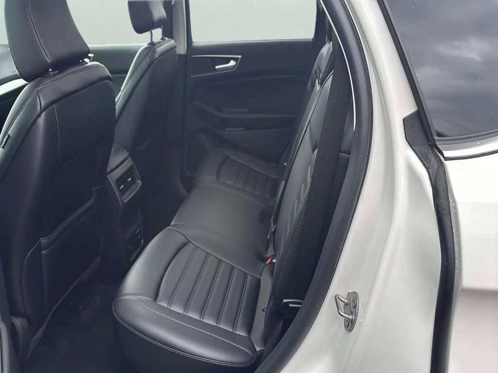 Used 2023 Ford Edge SEL w/ Convenience Package image 13