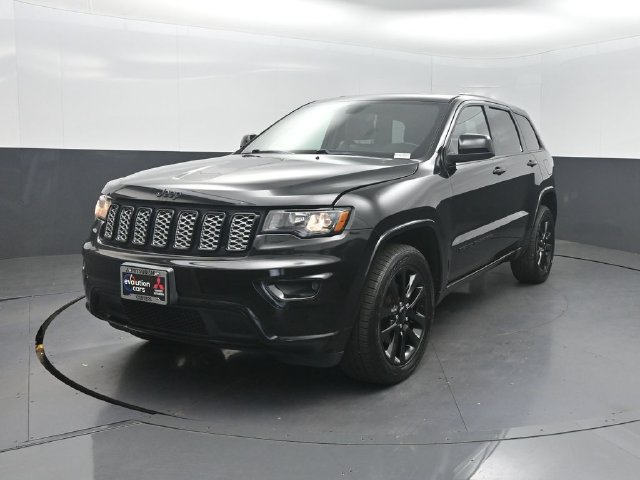 Used 2019 Jeep Grand Cherokee Altitude AWD/4WD image 1