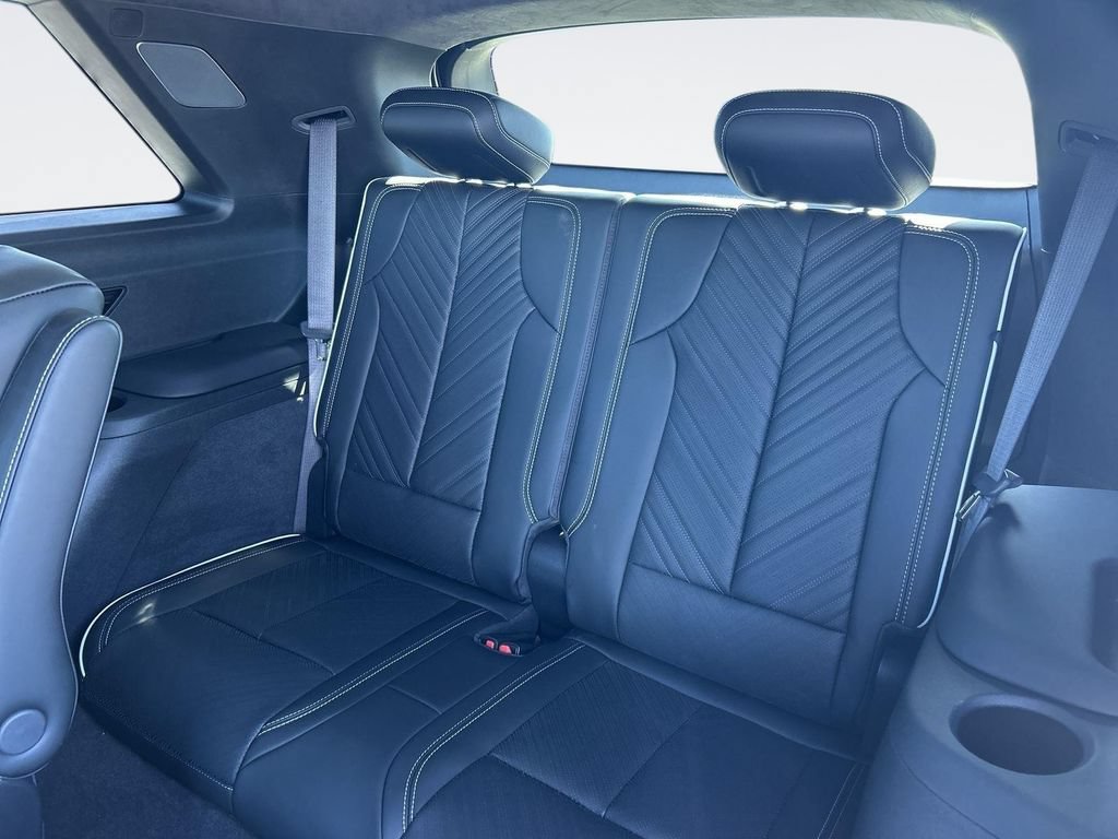 New 2026 Cadillac Vistiq Platinum AWD/4WD image 29