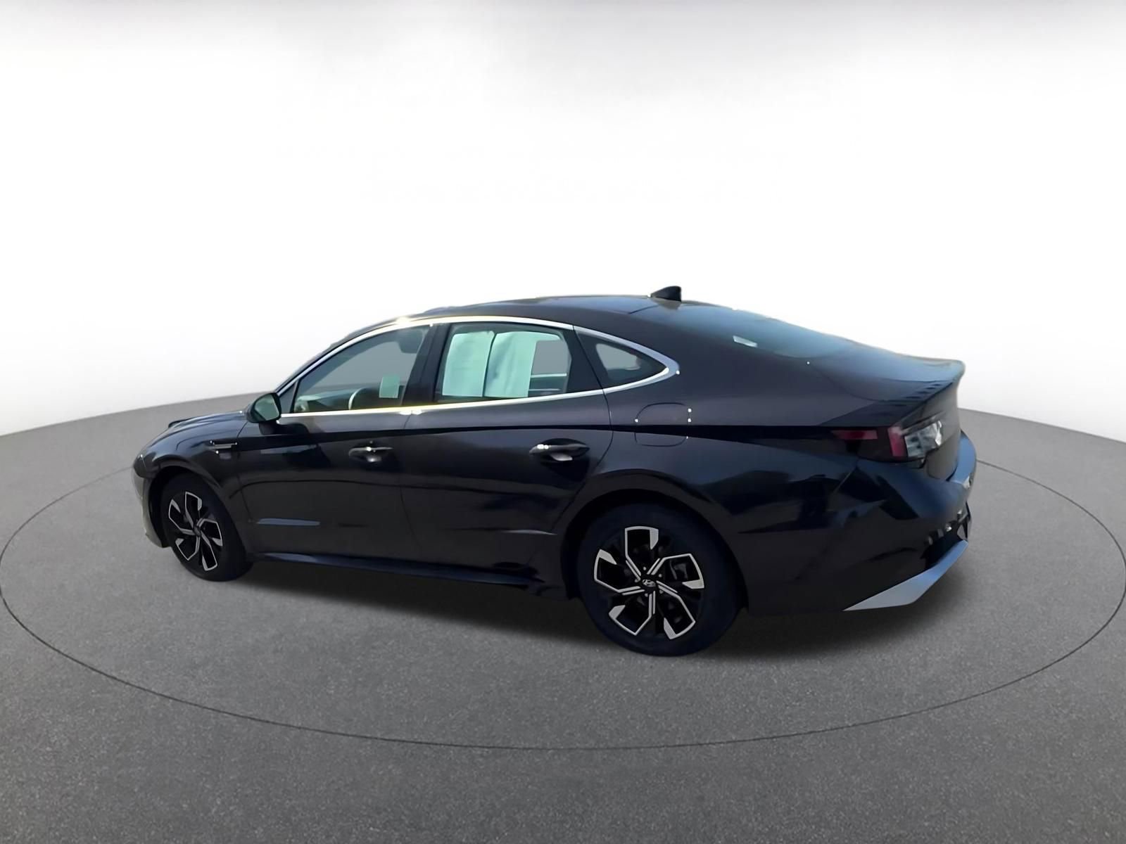 Used 2025 Hyundai Sonata SEL image 11