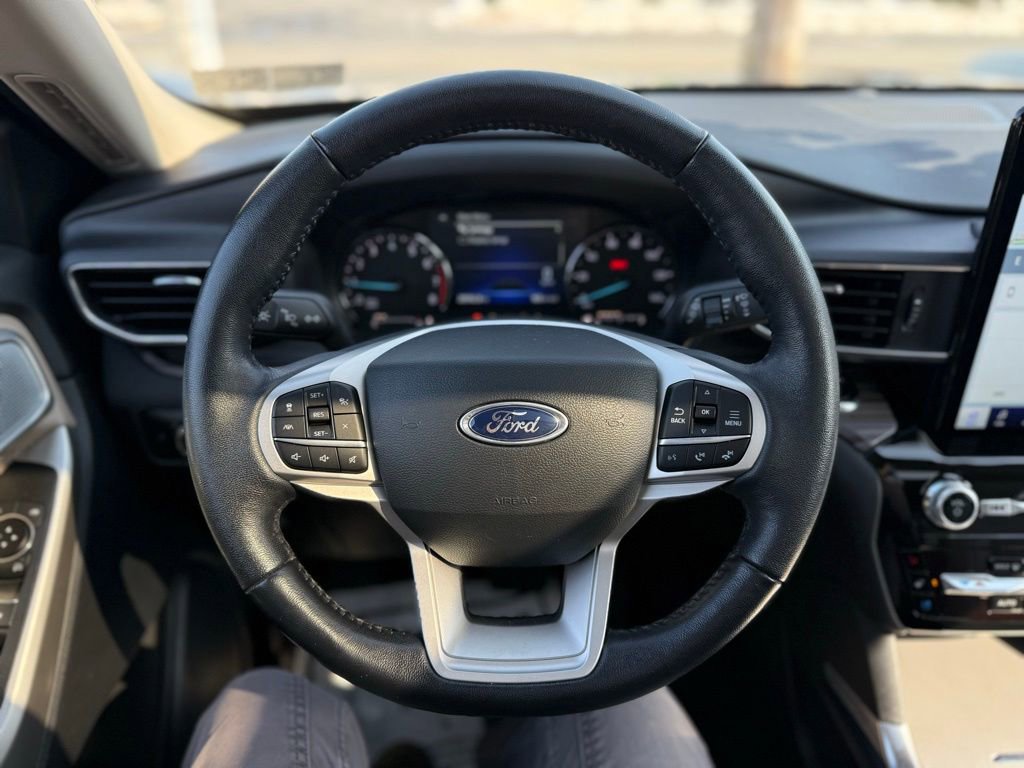 Used 2022 Ford Explorer Limited w/ Limited Technology Package image 14