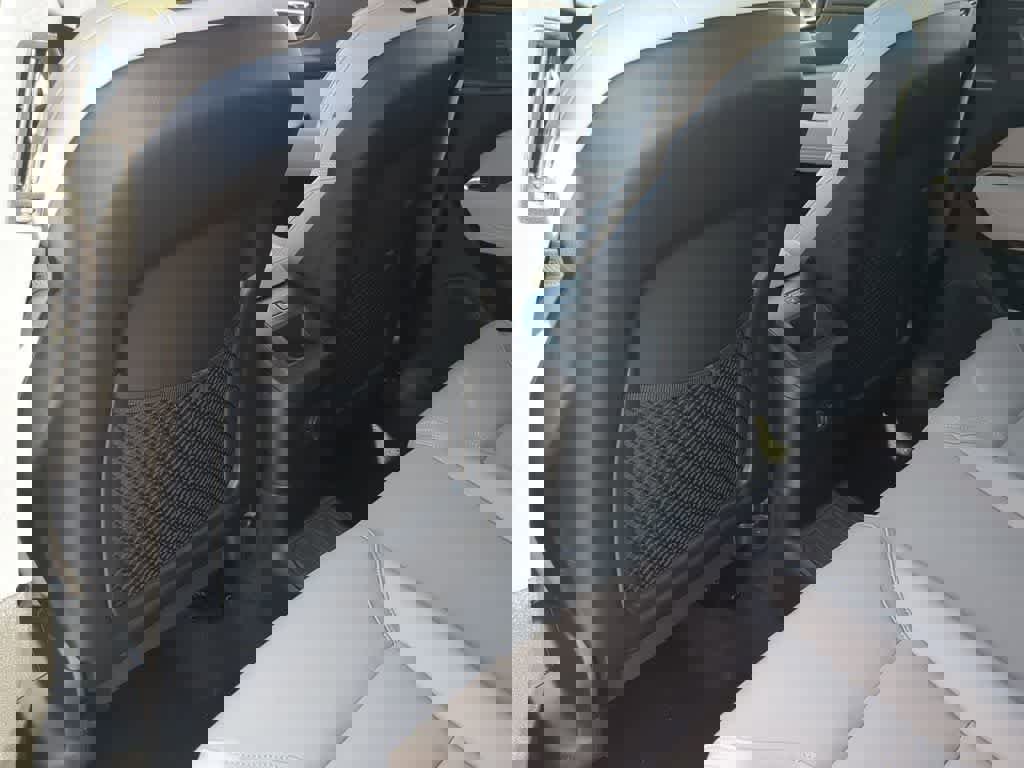 New 2026 Volvo XC60 T8 Plus w/ Protection Package Premier image 17