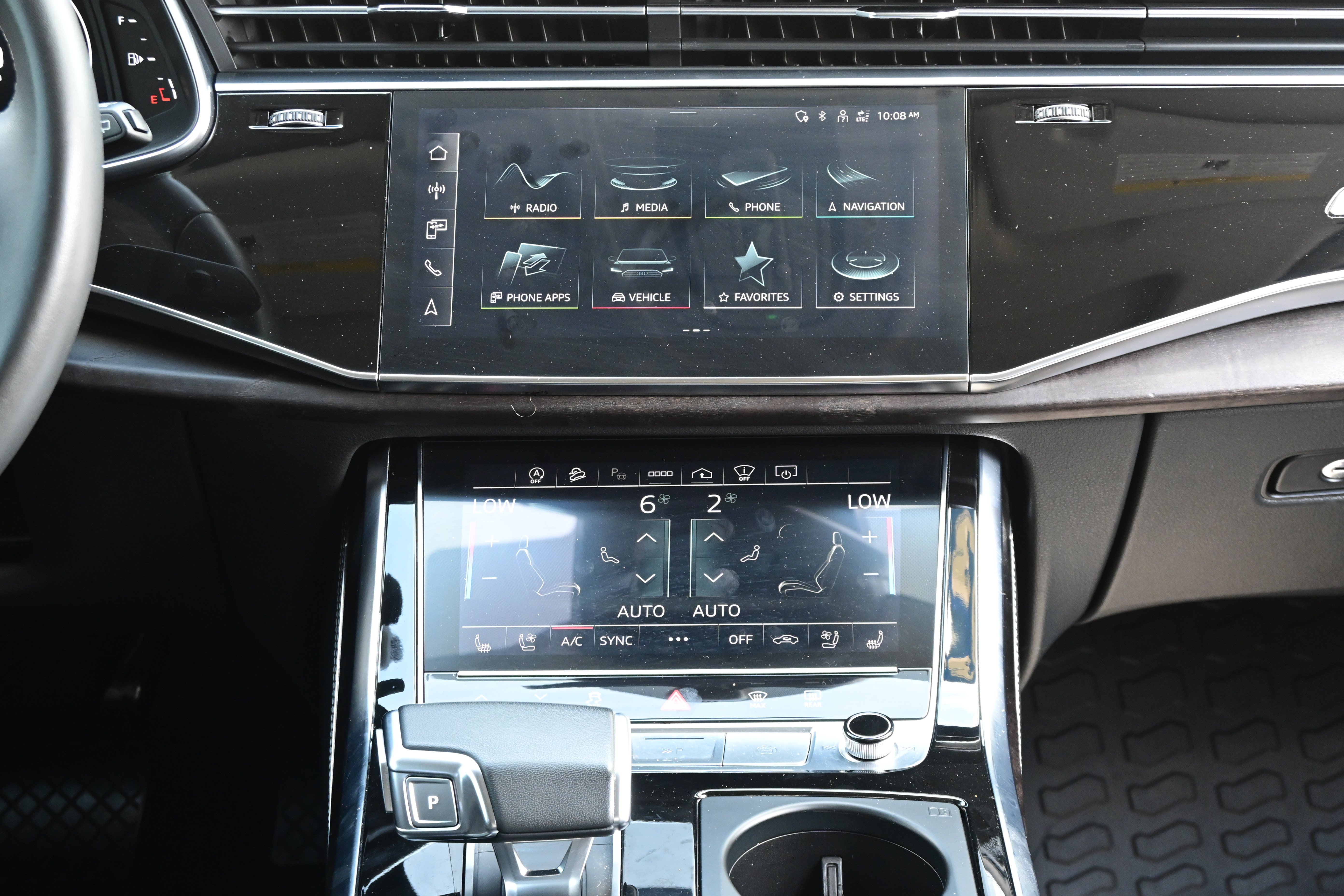 Used 2023 Audi Q8 Prestige AWD/4WD image 33