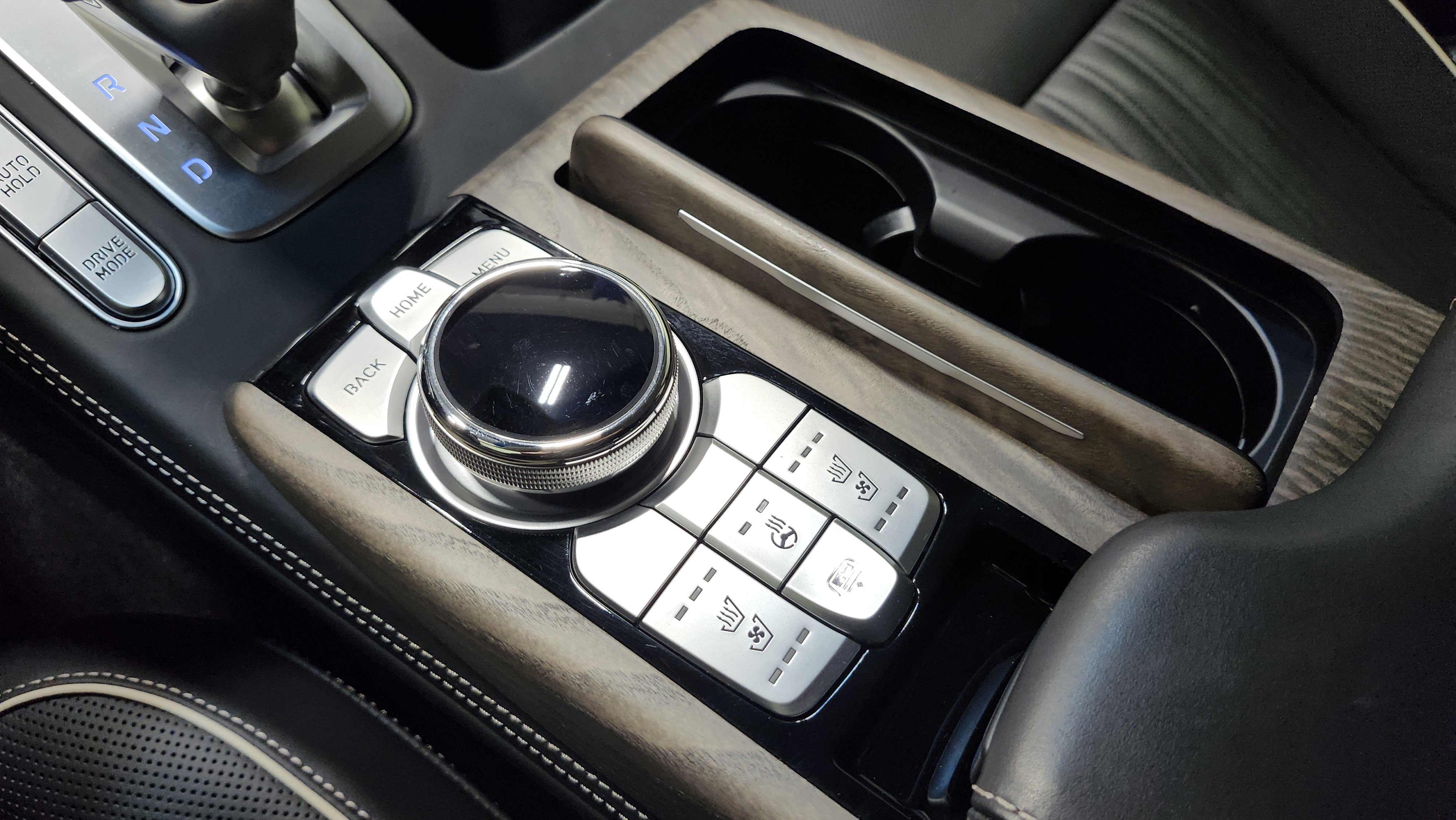 Used 2021 Genesis G90 3.3T Premium image 38