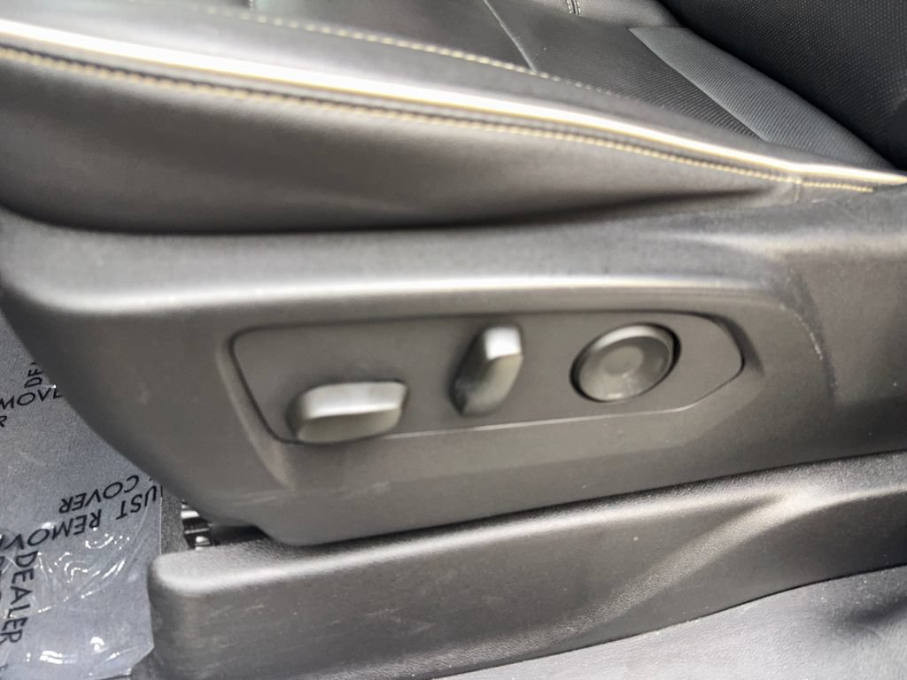 Used 2024 GMC Yukon SLT RWD image 31