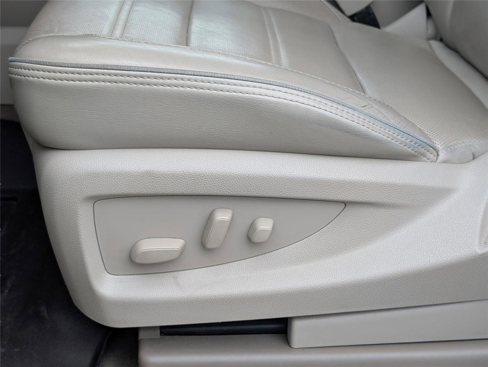 Used 2019 GMC Yukon Denali w/ Denali Ultimate Package AWD/4WD image 11