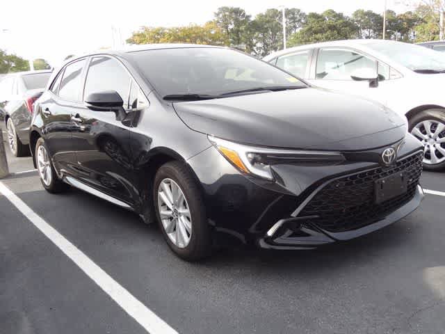 Used 2025 Toyota Corolla SE image 3