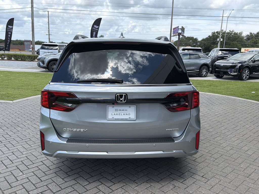 Used 2025 Honda Odyssey Touring image 5