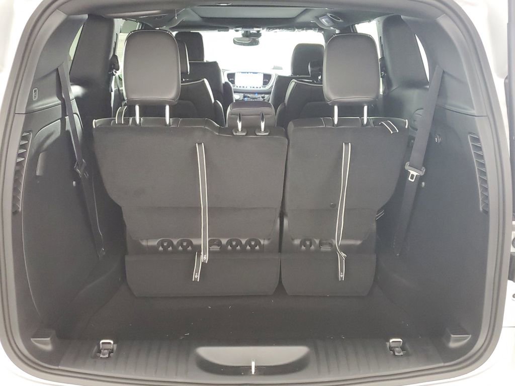 New 2026 Chrysler Pacifica Limited image 33