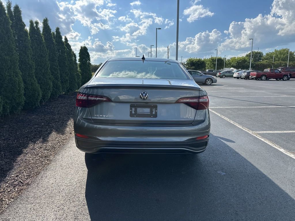 Used 2023 Volkswagen Jetta SE FWD image 6
