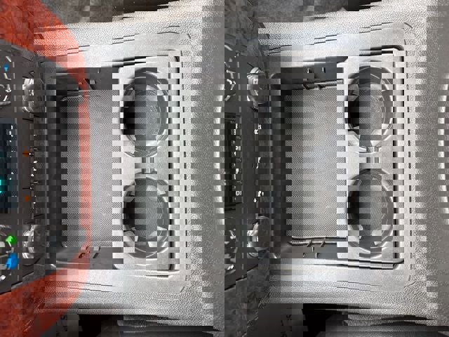 Used 2013 Chevrolet Tahoe LT AWD/4WD image 32