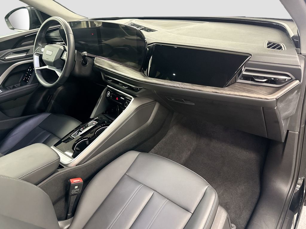 Certified 2025 Audi Q5 Premium Plus w/ Premium Plus image 16