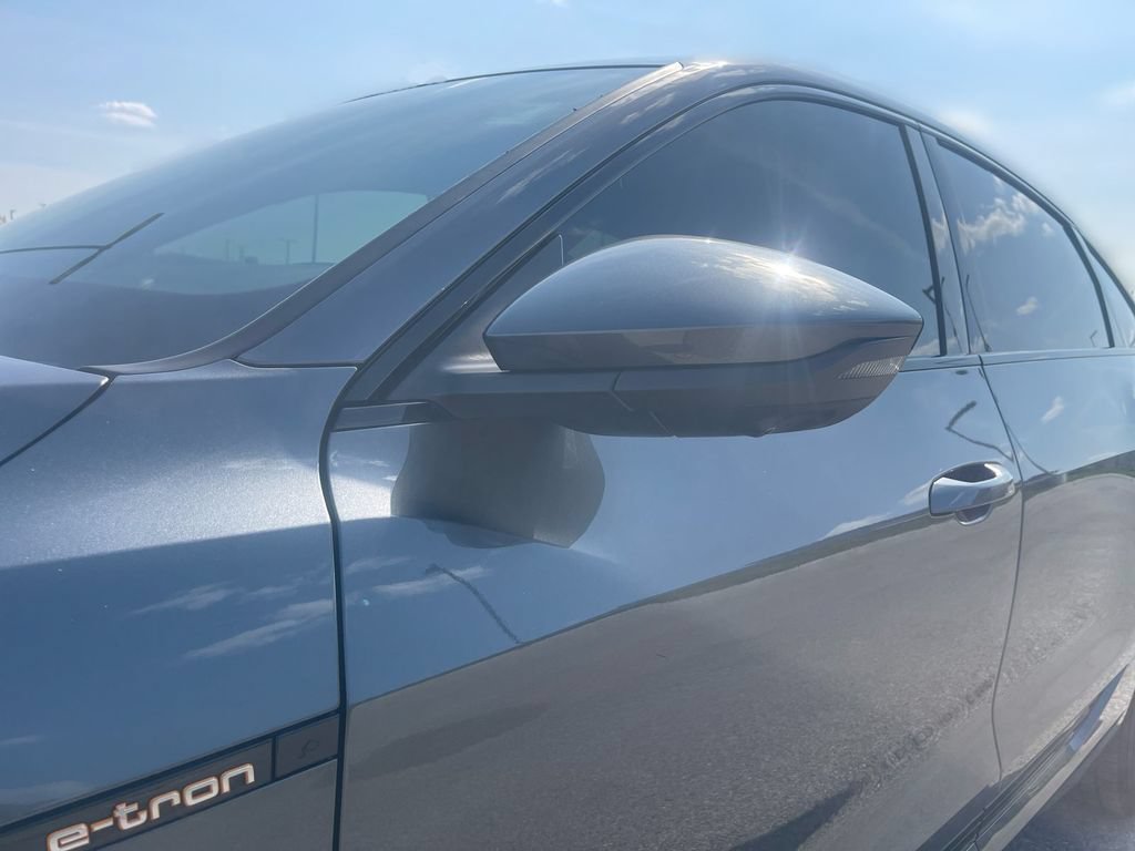 Used 2022 Audi e-tron Premium AWD/4WD image 11