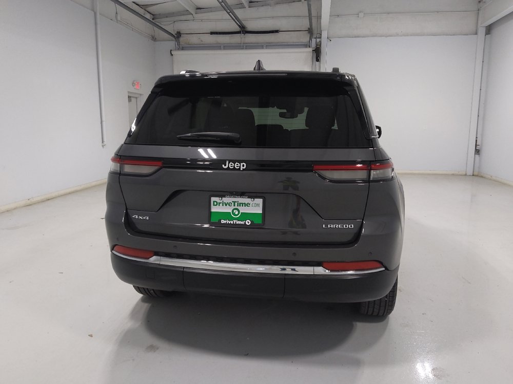 Used 2023 Jeep Grand Cherokee Laredo X AWD/4WD image 7