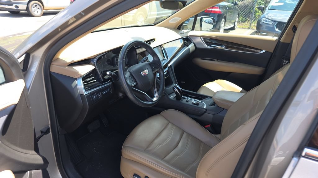 Used 2022 Cadillac XT6 Premium Luxury w/ Platinum Package FWD image 22