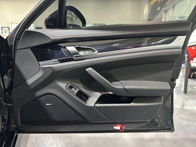 Used 2013 Porsche Panamera image 53