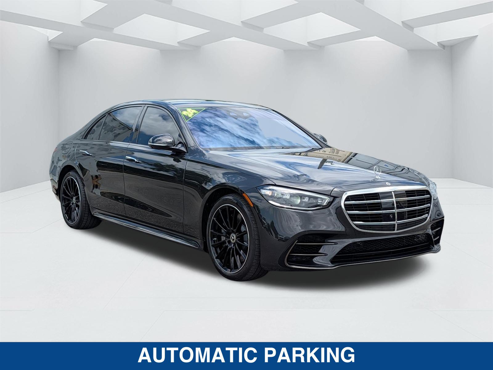 Used 2024 Mercedes-Benz S 580 4MATIC Sedan w/ AMG Line video 3