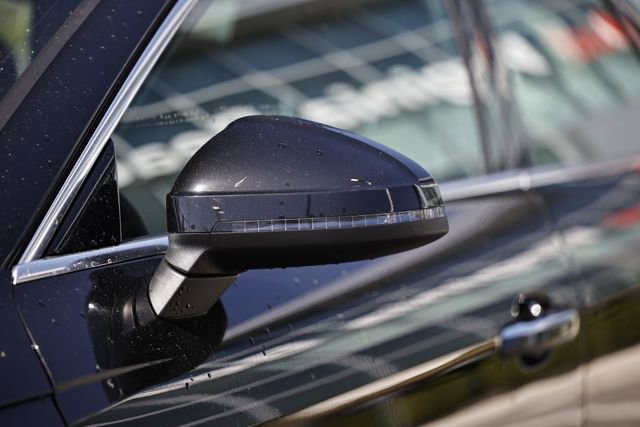 Used 2023 Audi A4 2.0T Premium w/ Convenience Package image 11