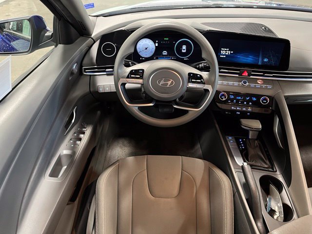 Used 2024 Hyundai Elantra SEL FWD image 18