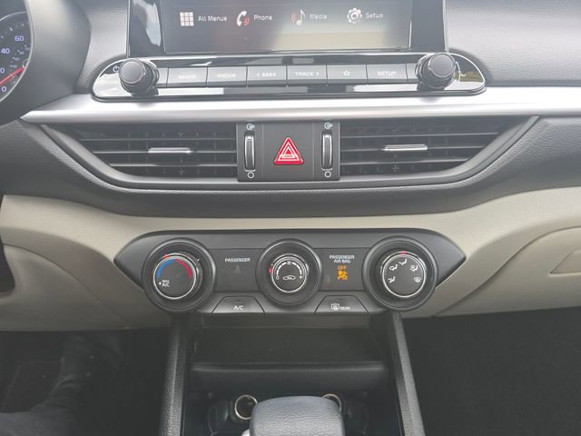 Used 2023 Kia Forte LXS w/ LXS Technology Package image 17