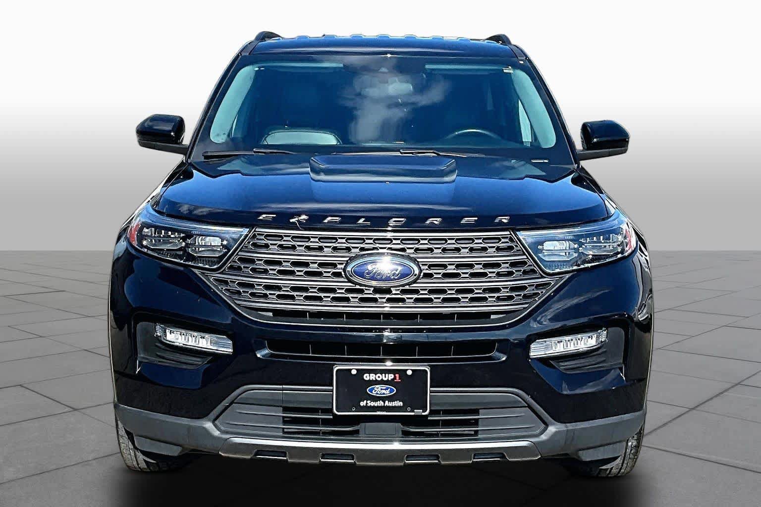 Certified 2024 Ford Explorer XLT w/ Equipment Group 202A RWD image 4